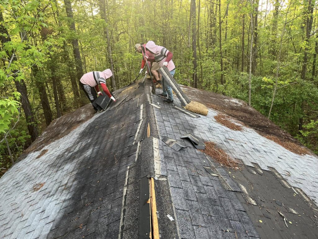 Worn asphalt roof on a NW Georgia home before replacement by Roof Works