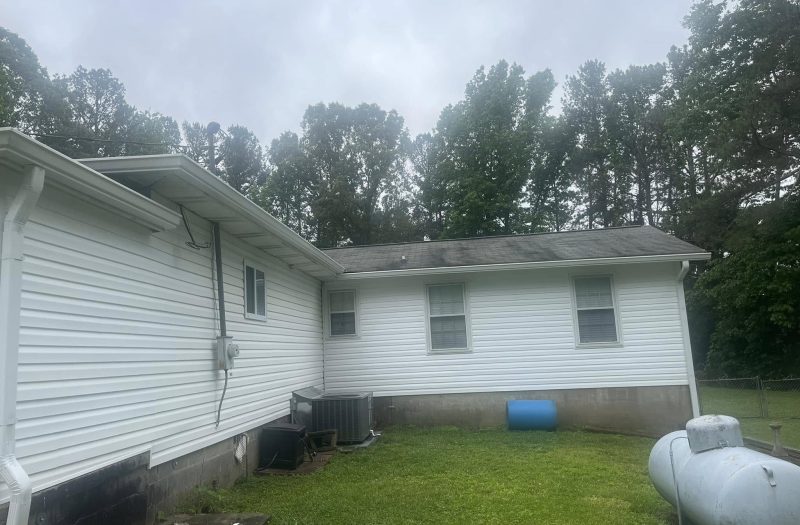 The same NW Georgia home with its new siding finished